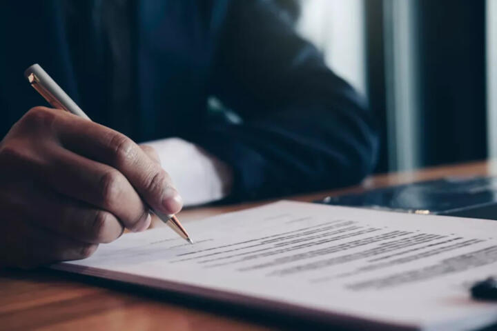 What You Agree to When a Contract Says Indemnify