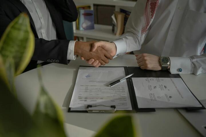 Minimum Commitment Terms Explained With Numbers